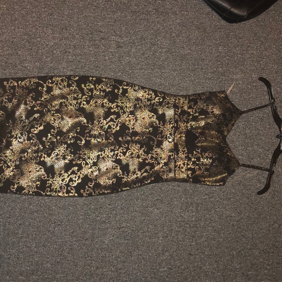 Dress - Picture 1 of 2